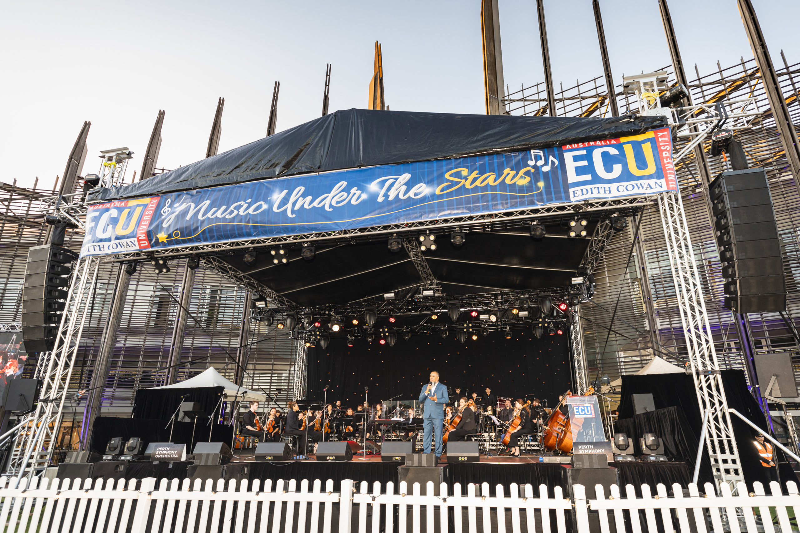 Photo by; Stephen Heath Photography
www.stephenheathphotography.com